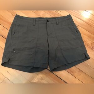 Women’s The North Face Shorts in olive green
